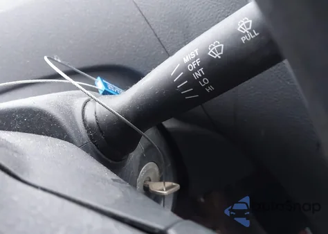 2008 Toyota Yaris z USA, uszkodzony, nr VIN JTDBT923681249078